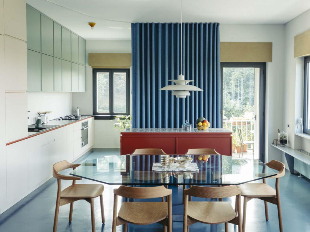 PVC stolarija REHAU model SYNEGO. Uz povoljne cene i odgovorni doprinos zastiti zivotne sredine. Cene PVC prozora su sada